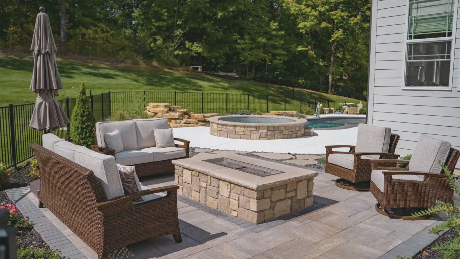 8. Retaining Wall Outdoor Fireplace